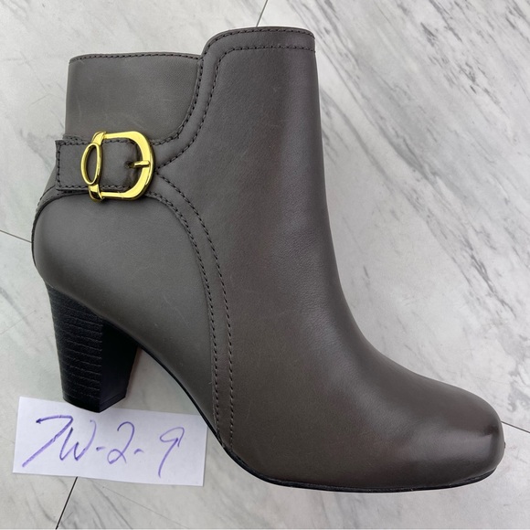 Clarks | Shoes | Clarks 6357 Women 7 W Wide Gray Leather Ankle